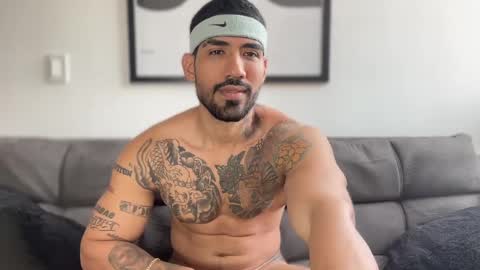 Snapshot of myke_esthetic chatting on 02/27/25, 06:53 Myke esthetic online show from 02/27/25, 06:53