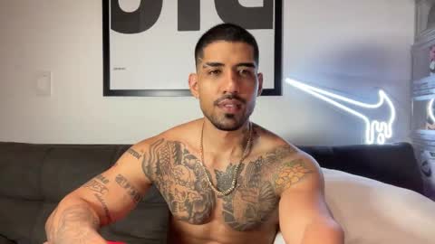 Snapshot of myke_esthetic chatting on 09/29/25, 05:12 Myke esthetic online show from 09/29/25, 05:12