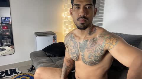 Snapshot of myke_esthetic chatting on 12/16/25, 06:07 Myke esthetic online show from 12/16/25, 06:07