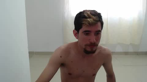 Snapshot of myke_xxx chatting on 12/17/24, 03:17 mike online show from 12/17/24, 03:17