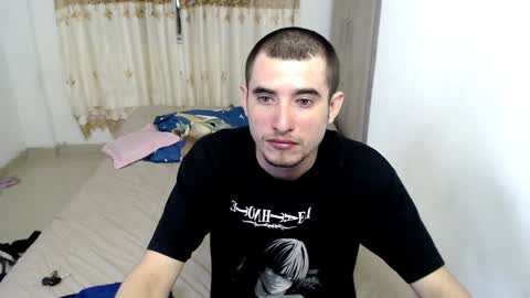 Snapshot of myke_xxx chatting on 01/24/25, 12:31 mike online show from 01/24/25, 12:31