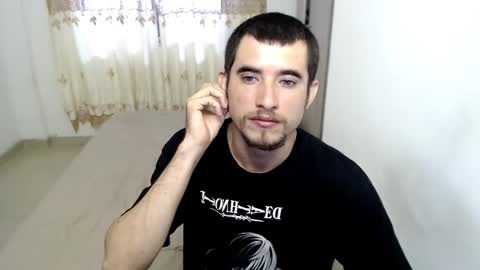 Snapshot of myke_xxx chatting on 02/19/25, 04:00 mike online show from 02/19/25, 04:00