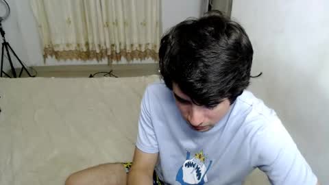 Snapshot of myke_xxx chatting on 09/09/25, 01:27 mike online show from 09/09/25, 01:27