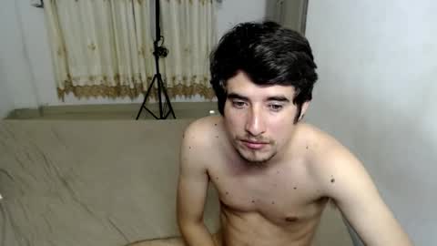 Snapshot of myke_xxx chatting on 09/21/25, 02:35 mike online show from 09/21/25, 02:35