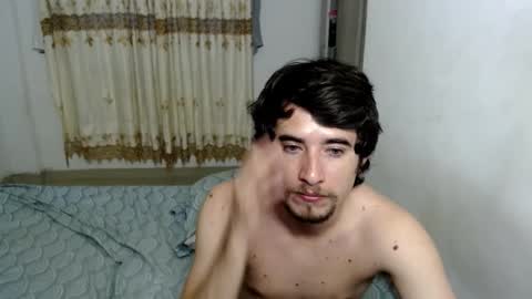 Snapshot of myke_xxx chatting on 10/08/25, 08:39 mike online show from 10/08/25, 08:39