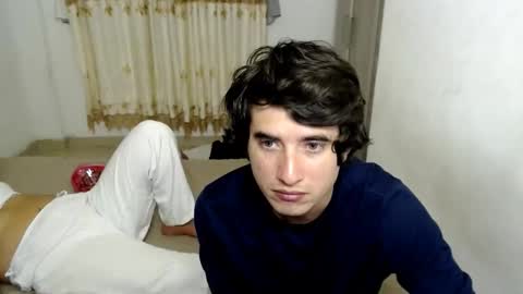 Snapshot of myke_xxx chatting on 10/29/25, 02:47 mike online show from 10/29/25, 02:47