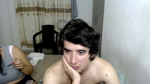 Snapshot of myke_xxx chatting on 11/01/25, 10:23 mike online show from 11/01/25, 10:23