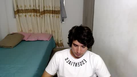 Snapshot of myke_xxx chatting on 11/06/25, 11:48 mike online show from 11/06/25, 11:48