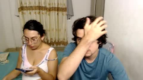 Snapshot of myke_xxx chatting on 11/13/25, 01:37 mike online show from 11/13/25, 01:37