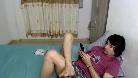 Snapshot of myke_xxx chatting on 11/15/25, 01:03 mike online show from 11/15/25, 01:03