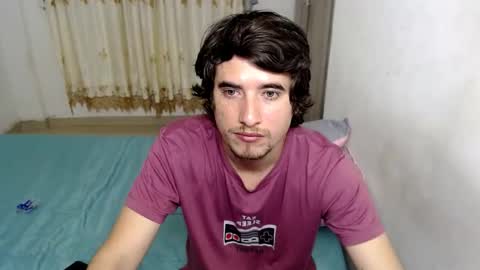 Snapshot of myke_xxx chatting on 11/18/25, 12:16 mike online show from 11/18/25, 12:16