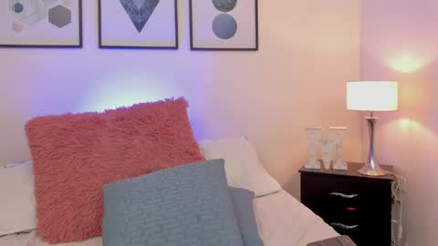 Mykel   online show from 05/08/26, 01:27