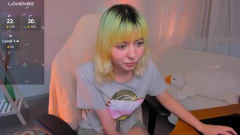 Snapshot of mylaweb chatting on 12/12/24, 01:53 MylaFlores online show from 12/12/24, 01:53