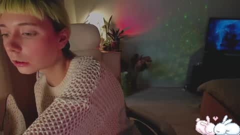 Snapshot of mylaweb chatting on 12/28/24, 07:33 MylaFlores online show from 12/28/24, 07:33