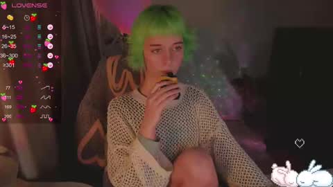 MylaFlores online show from 02/14/25, 10:04