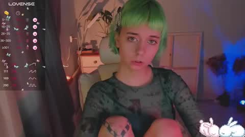 Snapshot of mylaweb chatting on 02/21/25, 09:11 MylaFlores online show from 02/21/25, 09:11