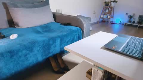 Anda online show from 03/25/26, 11:00