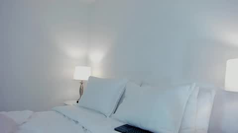 Myle online show from 10/14/25, 12:00