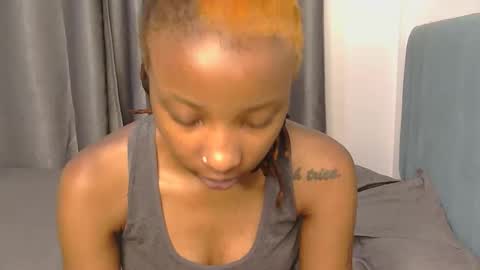 myline_ online show from 04/12/26, 03:44