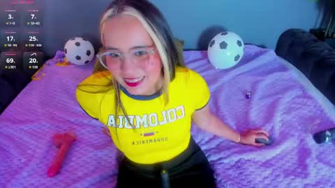 Snapshot of mylleana chatting on 07/11/26, 08:55 Milena or Your Mile online show from 07/11/26, 08:55