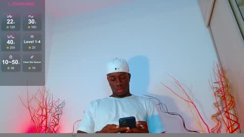 Mylo Wallace  online show from 12/04/24, 04:49