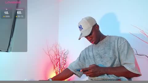 Mylo Wallace  online show from 12/11/24, 04:31