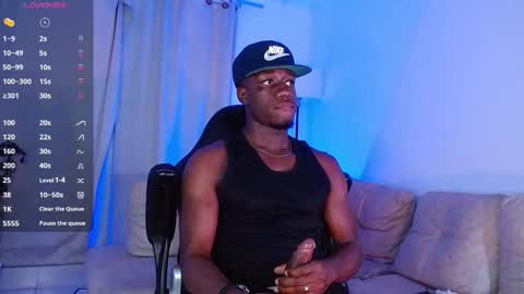 Snapshot of mylowallacee chatting on 02/11/26, 01:21 Mylo Wallace online show from 02/11/26, 01:21