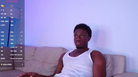 Snapshot of mylowallacee chatting on 02/17/26, 01:29 Mylo Wallace online show from 02/17/26, 01:29