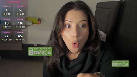 Snapshot of mymelisa chatting on 11/12/25, 01:55 hey its Mel online show from 11/12/25, 01:55