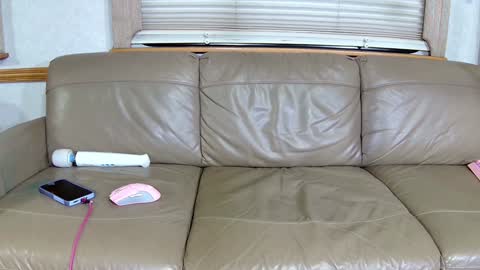 Snapshot of mymindbreaks2 chatting on 12/20/24, 09:39 mymindbreaks online show from 12/20/24, 09:39