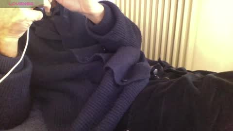 Bi sexy guy lovense hush is on private is open or password show tip if you like. online show from 01/15/25, 09:13