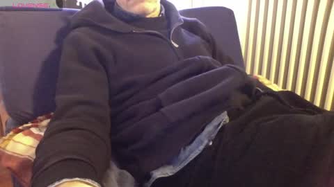 Bi sexy guy lovense hush is on private is open or password show tip if you like. online show from 02/07/26, 09:24