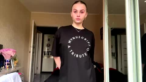 Ele online show from 04/02/26, 07:06