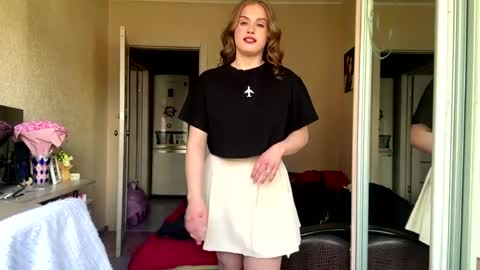 Ele online show from 04/03/26, 07:06