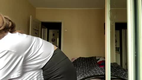 Ele online show from 04/15/26, 07:04