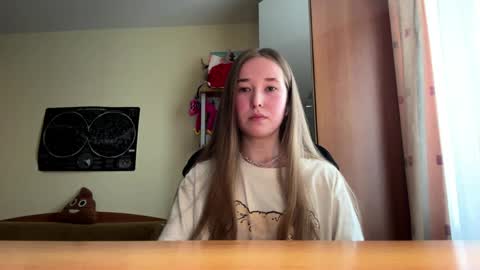 Lana online show from 05/19/26, 09:59