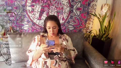 S A R A online show from 01/29/25, 08:04