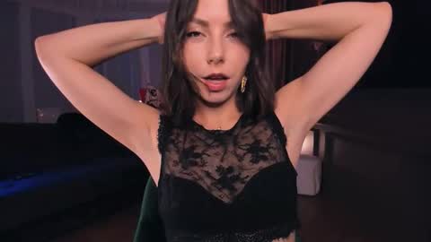 Snapshot of mysstica chatting on 11/21/25, 11:58 Maria online show from 11/21/25, 11:58