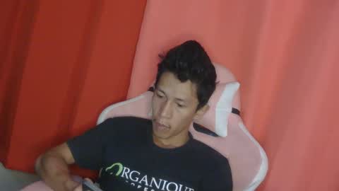 Snapshot of mysterious_man15 chatting on 03/06/25, 09:58 mysterious_man15 online show from 03/06/25, 09:58