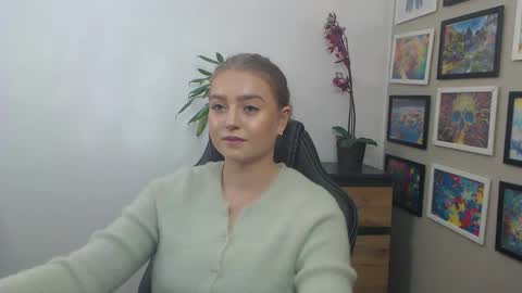 Erica online show from 10/13/25, 08:03