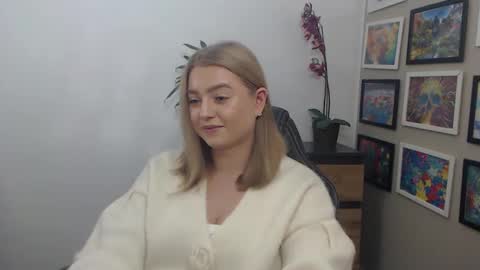 Erica online show from 10/17/25, 07:22