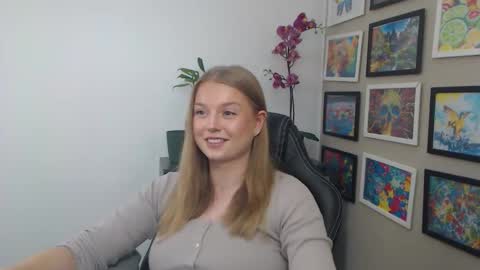 Erica online show from 04/16/26, 09:10