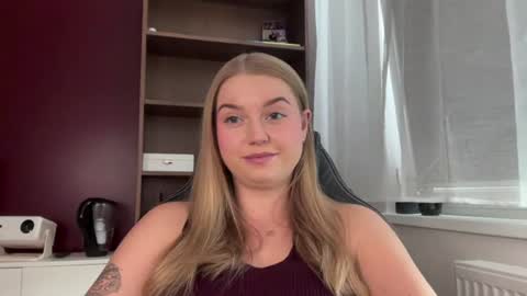 Snapshot of mysteryericax chatting on 07/09/26, 11:36 Erica online show from 07/09/26, 11:36