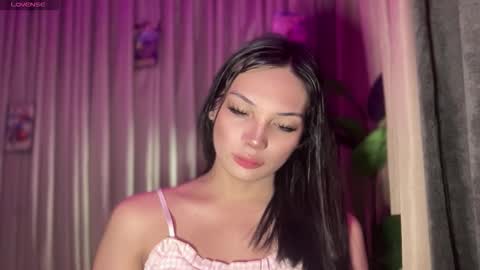 UR GIRL NEXTDOOR online show from 02/25/26, 03:05