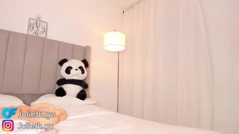 Julieth  online show from 02/22/26, 04:35