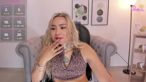 Snapshot of mystic_nova_ chatting on 05/22/26, 11:27 mystic_nova_ online show from 05/22/26, 11:27