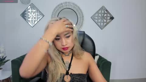 Snapshot of mystic_nova_ chatting on 05/31/26, 11:17 mystic_nova_ online show from 05/31/26, 11:17