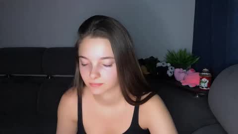 Leya online show from 11/15/25, 07:54