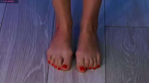 Snapshot of mystique_girl_ chatting on 02/27/26, 06:30 Angeline online show from 02/27/26, 06:30