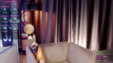 Angeline online show from 03/25/26, 05:52